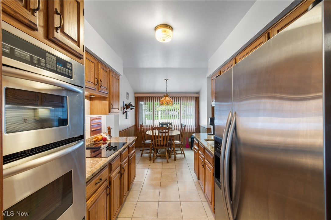 4233 N Gilwood Drive, Stow, Ohio image 8