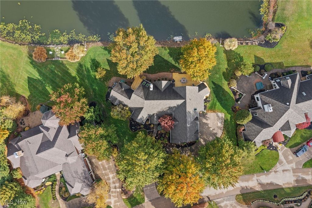 Photo of 3865 Weymouth Woods Drive, Medina, OH 44256 (MLS # 5174610)