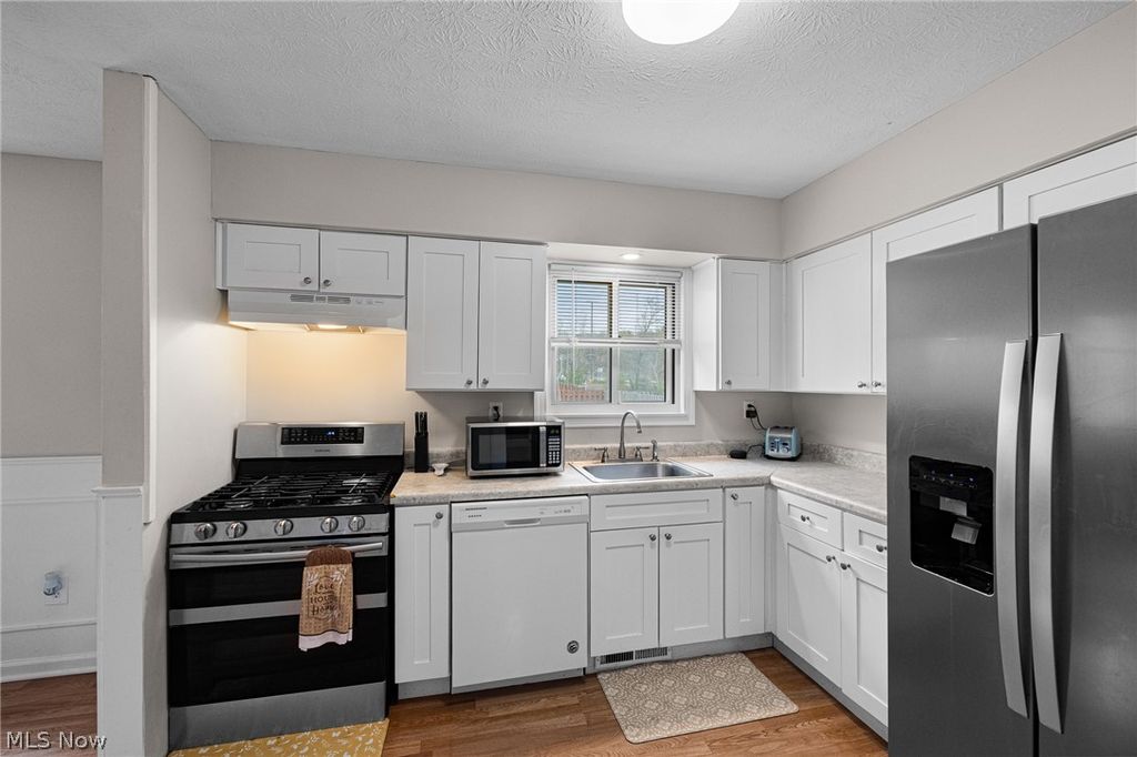 Photo of 1371 Sorin Avenue, Akron, OH 44310 (MLS # 5200346)