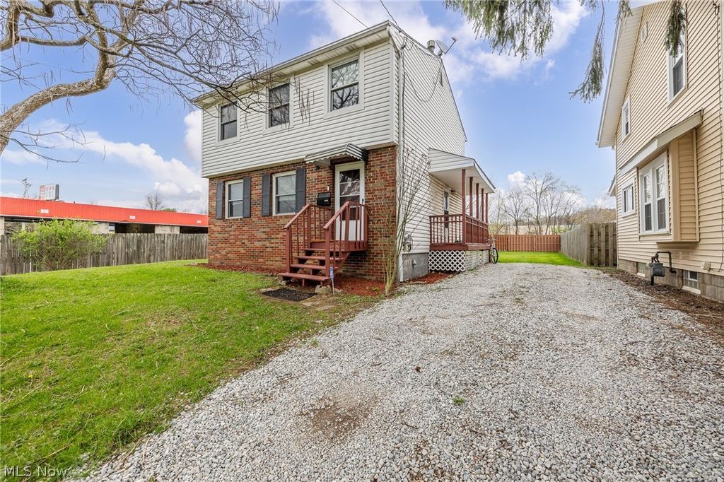 Photo of 1371 Sorin Avenue, Akron, OH 44310 (MLS # 5200346)