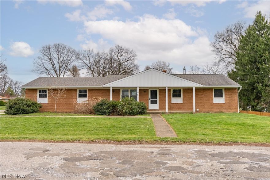 Spacious ranch home featuring 3 bedrooms and 1.5 bathrooms. This property is ideal as a starter home, retirement residence, or investment opportunity—priced to sell!

Enjoy beautiful hardwood floors throughout the home, along with recent updates including a newer hot water tank and water softener (2022). The home also offers a walk-out basement, providing additional space and potential.

Conveniently located just minutes from local schools, parks, shopping, dining, and more, this home is ready for you to make it your own.