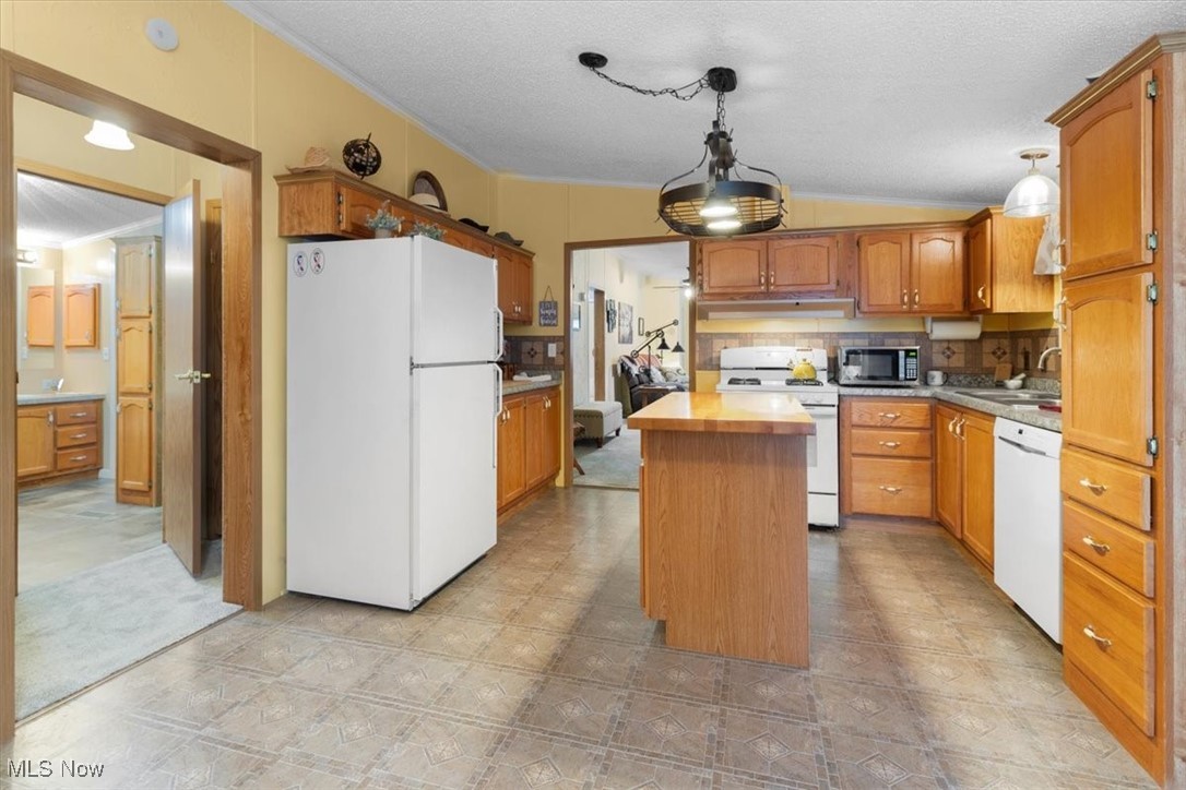 Twin Lakes - Residential