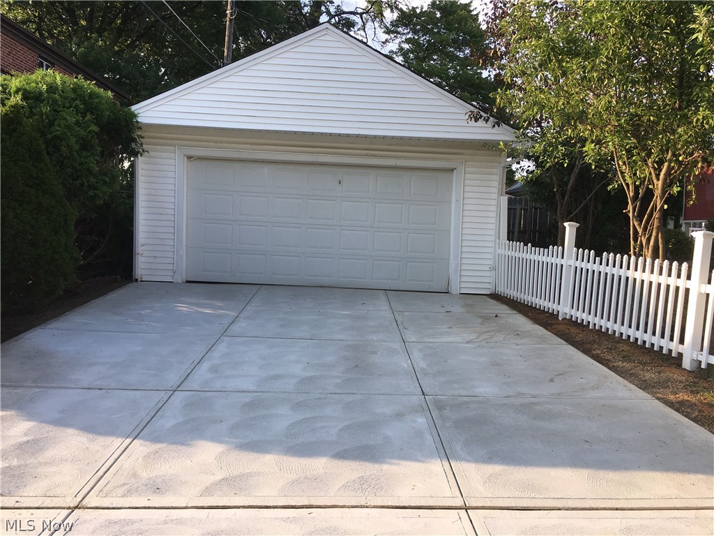 H A Stahl Props Cos Ridgewoo - Residential