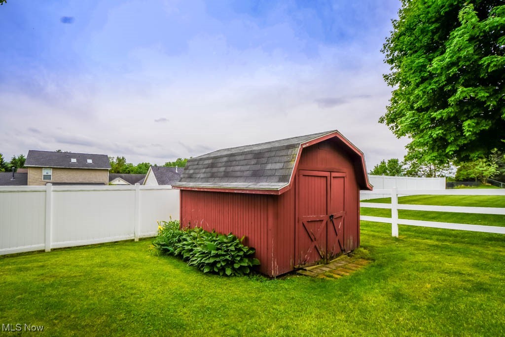 339 Lori Avenue, Massillon, Ohio image 32