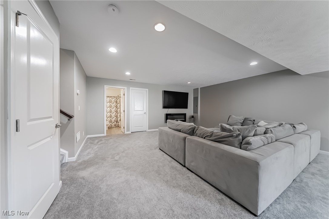 784 Hilliary Lane, Aurora, Ohio image 31