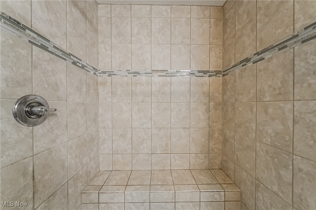 784 Hilliary Lane, Aurora, Ohio image 21