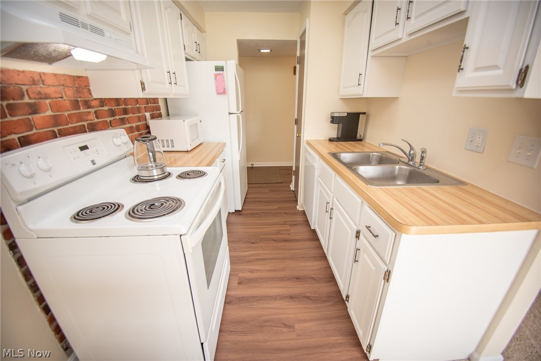 Inner Circle Condo - Residential