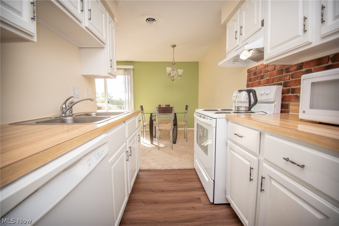 Inner Circle Condo - Residential