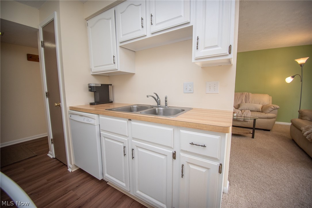 Inner Circle Condo - Residential