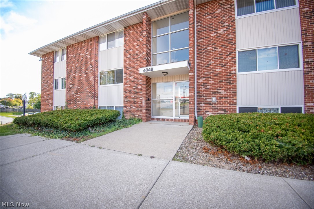 Inner Circle Condo - Residential