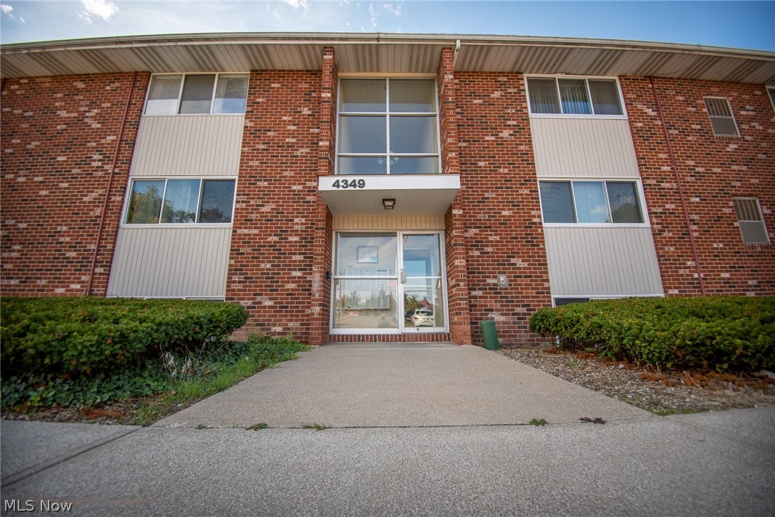 Inner Circle Condo - Residential