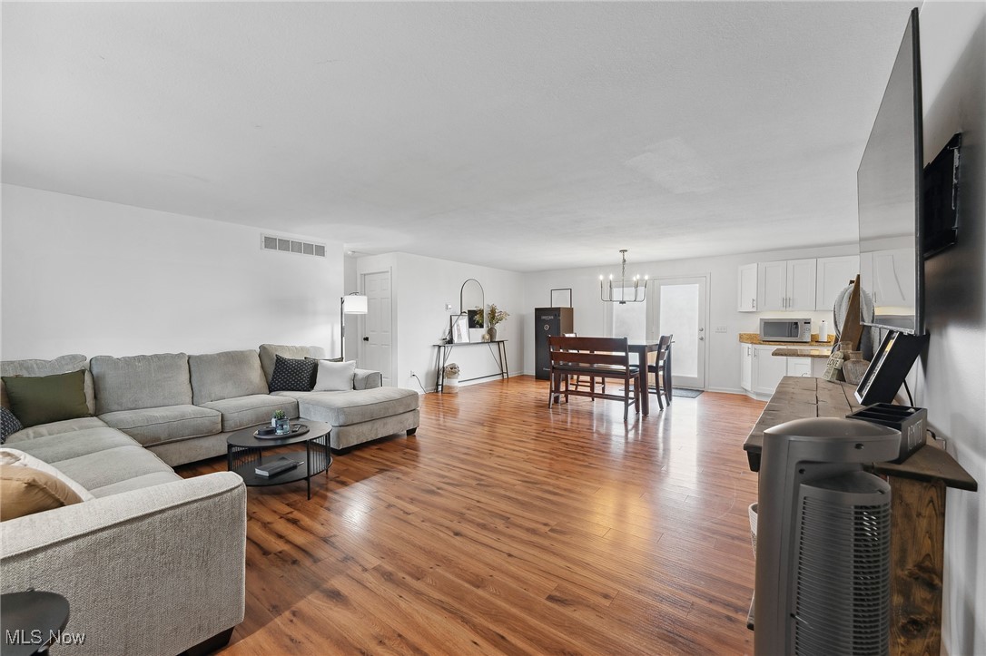 1737 Lucretia Drive, Girard, Ohio image 12