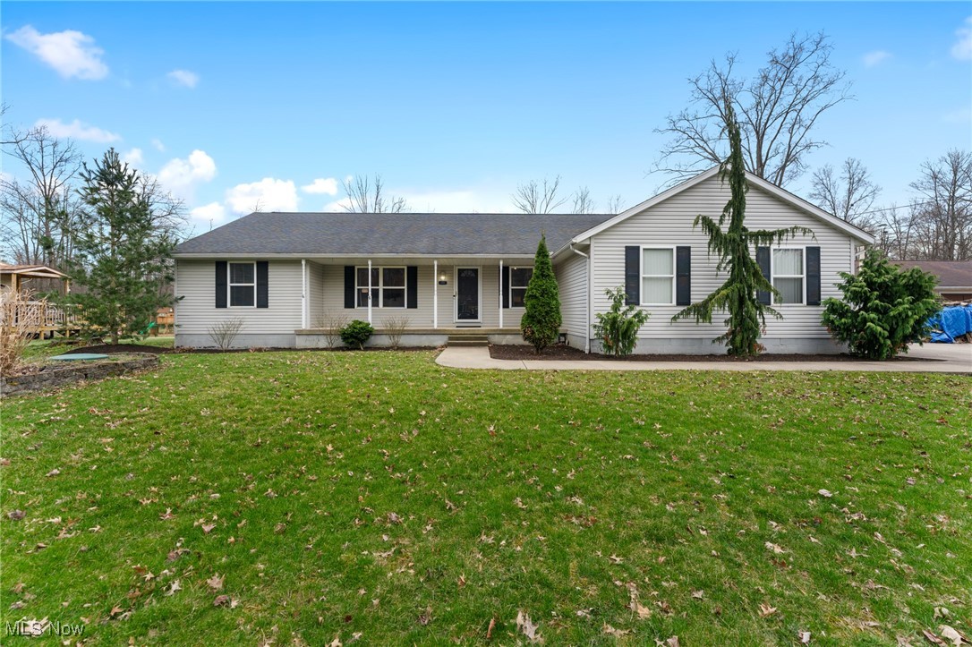 1737 Lucretia Drive, Girard, Ohio image 1
