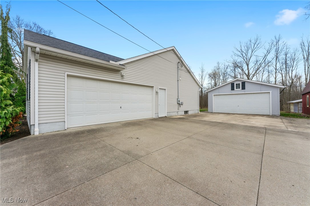1737 Lucretia Drive, Girard, Ohio image 34
