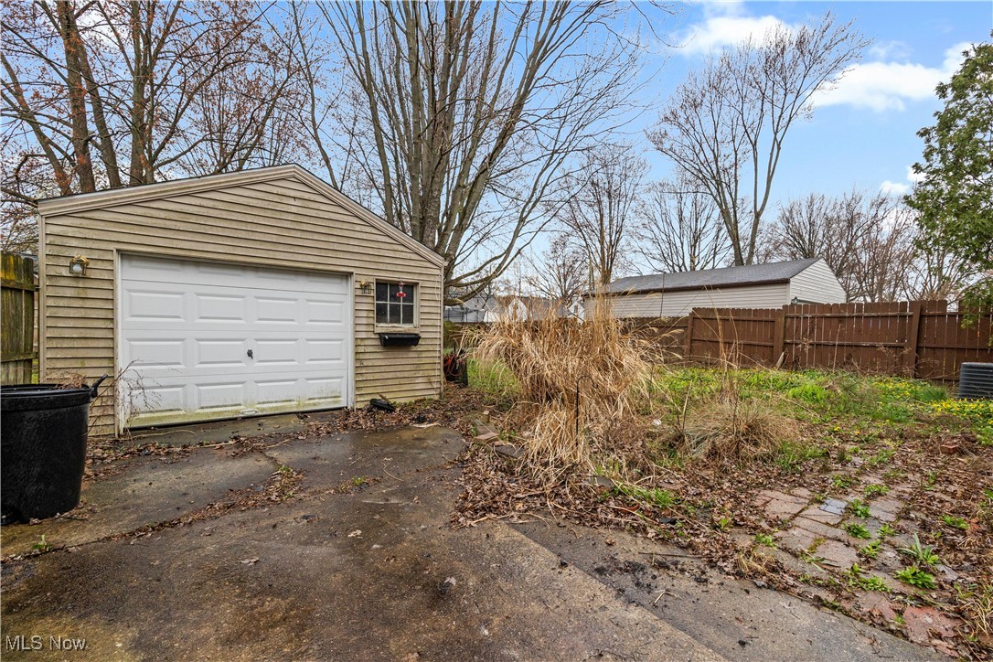 539 Princeton Avenue, Elyria, Ohio image 28