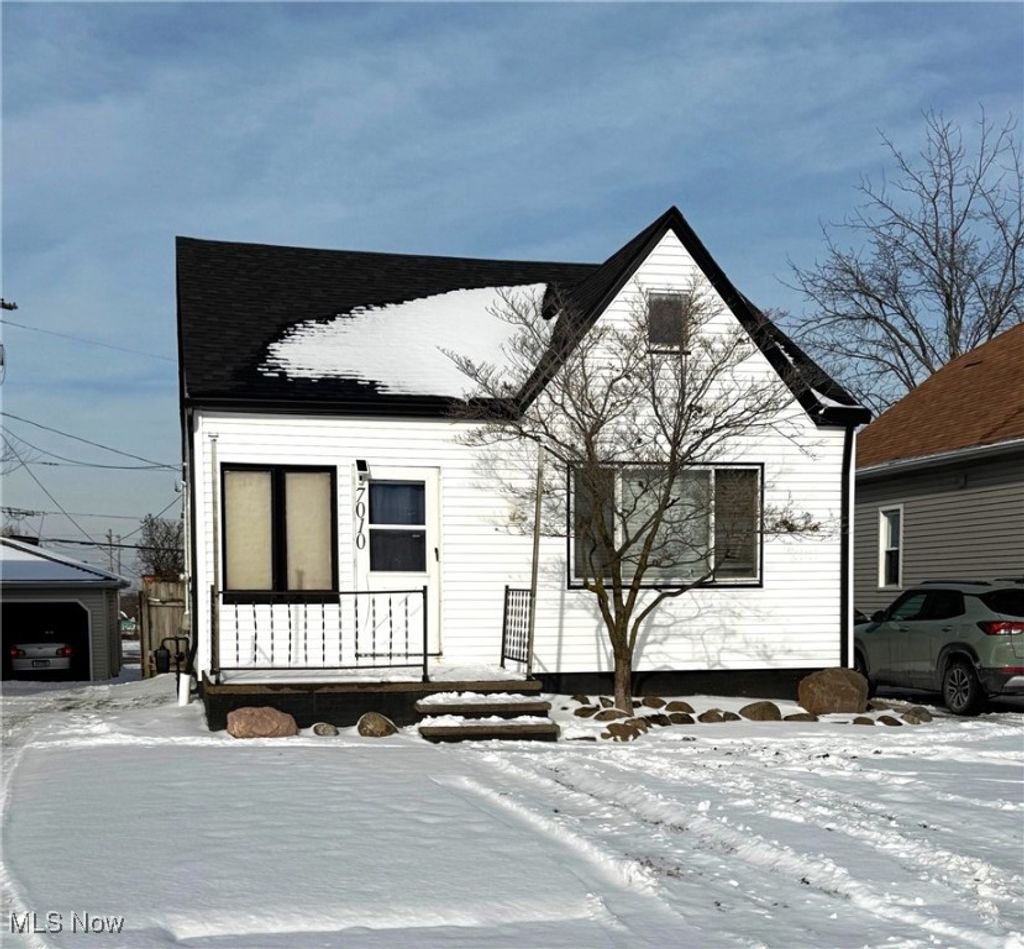 Photo of 7010 Theota Avenue, Parma, OH 44129 (MLS # 5177427)