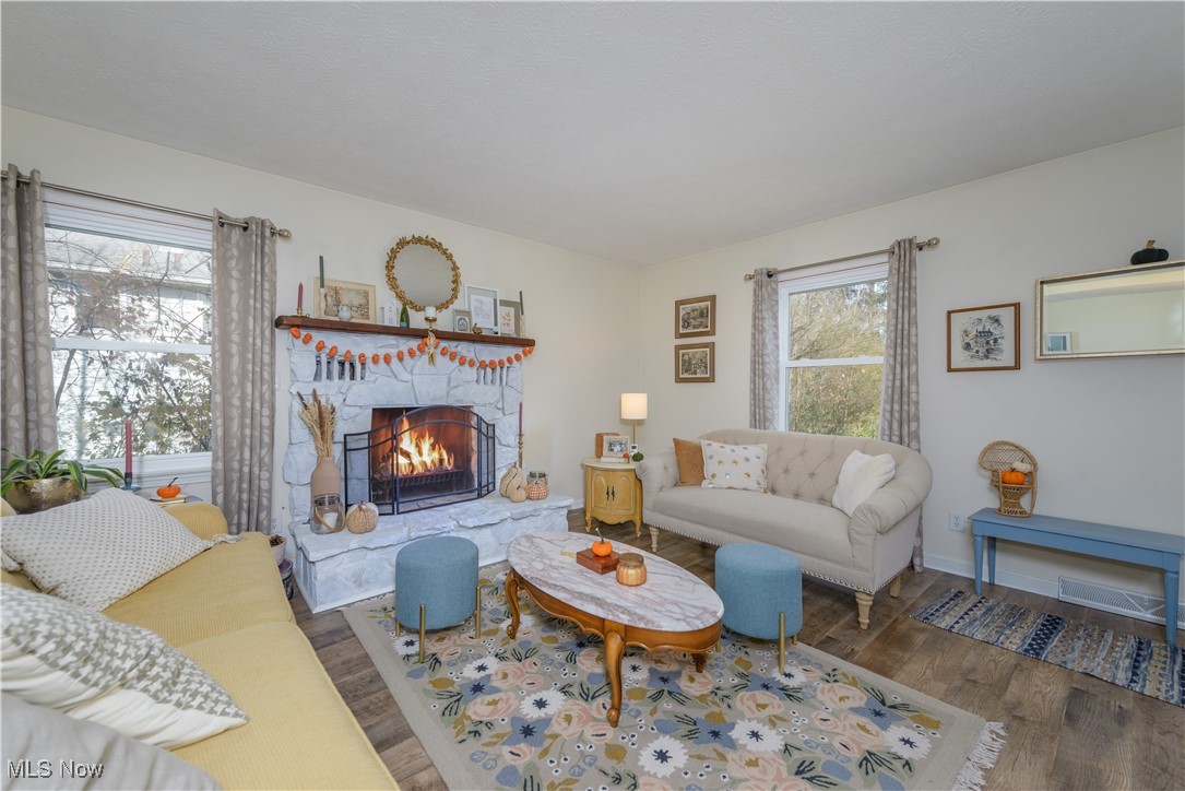 Cuyahoga Falls, Ohio 44223, United States, 3 Bedrooms Bedrooms, ,3 BathroomsBathrooms,Residential,Active,14464