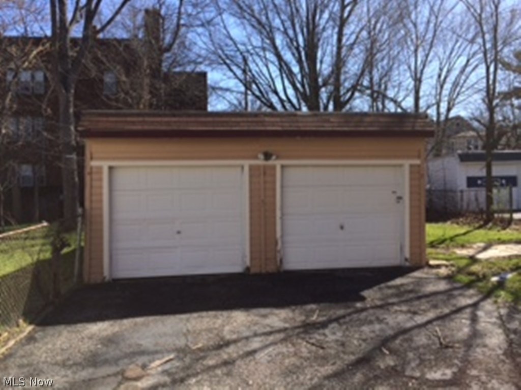 Laura H Stewarts - Residential Lease