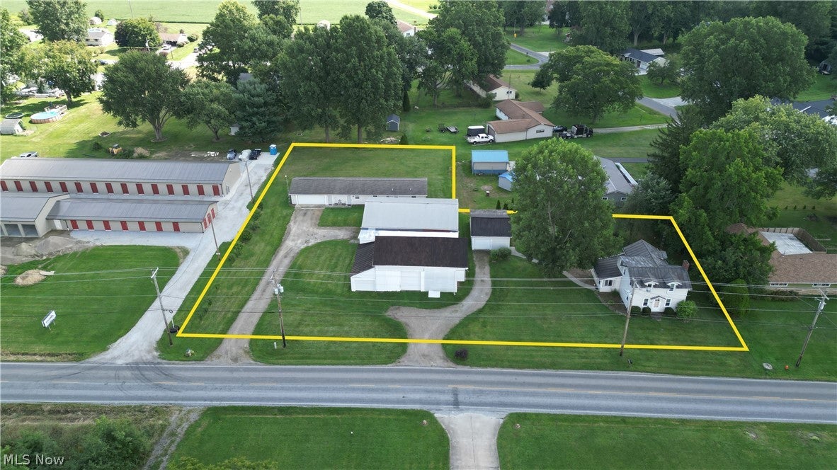 203 N Applecreek Road