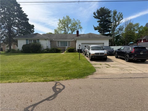 Homes For Sale - 113 Sprankle Street<br/> Navarre, OH 44662