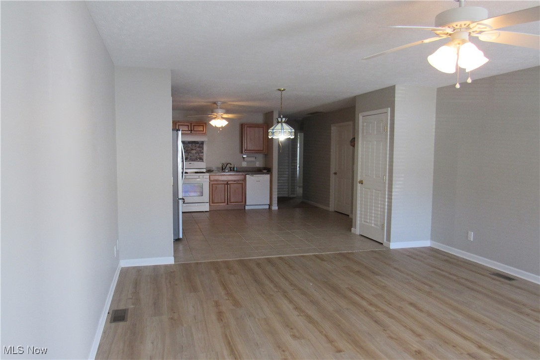 Vanna Shores Condo Bldg 16 Ph - Residential