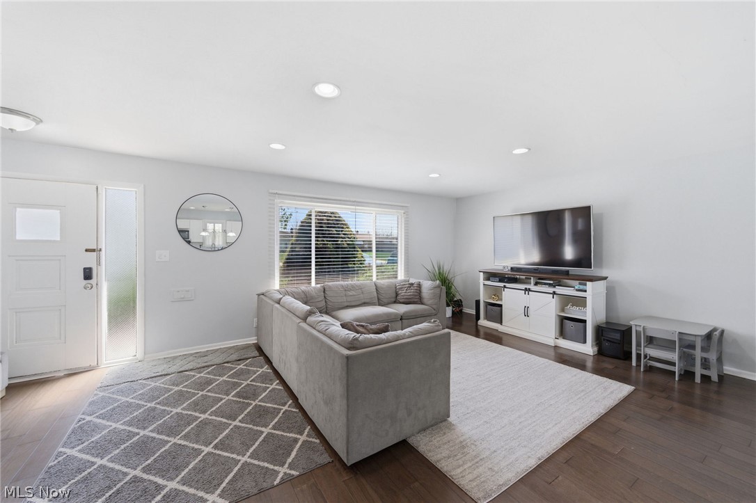 5894 Marra Drive
