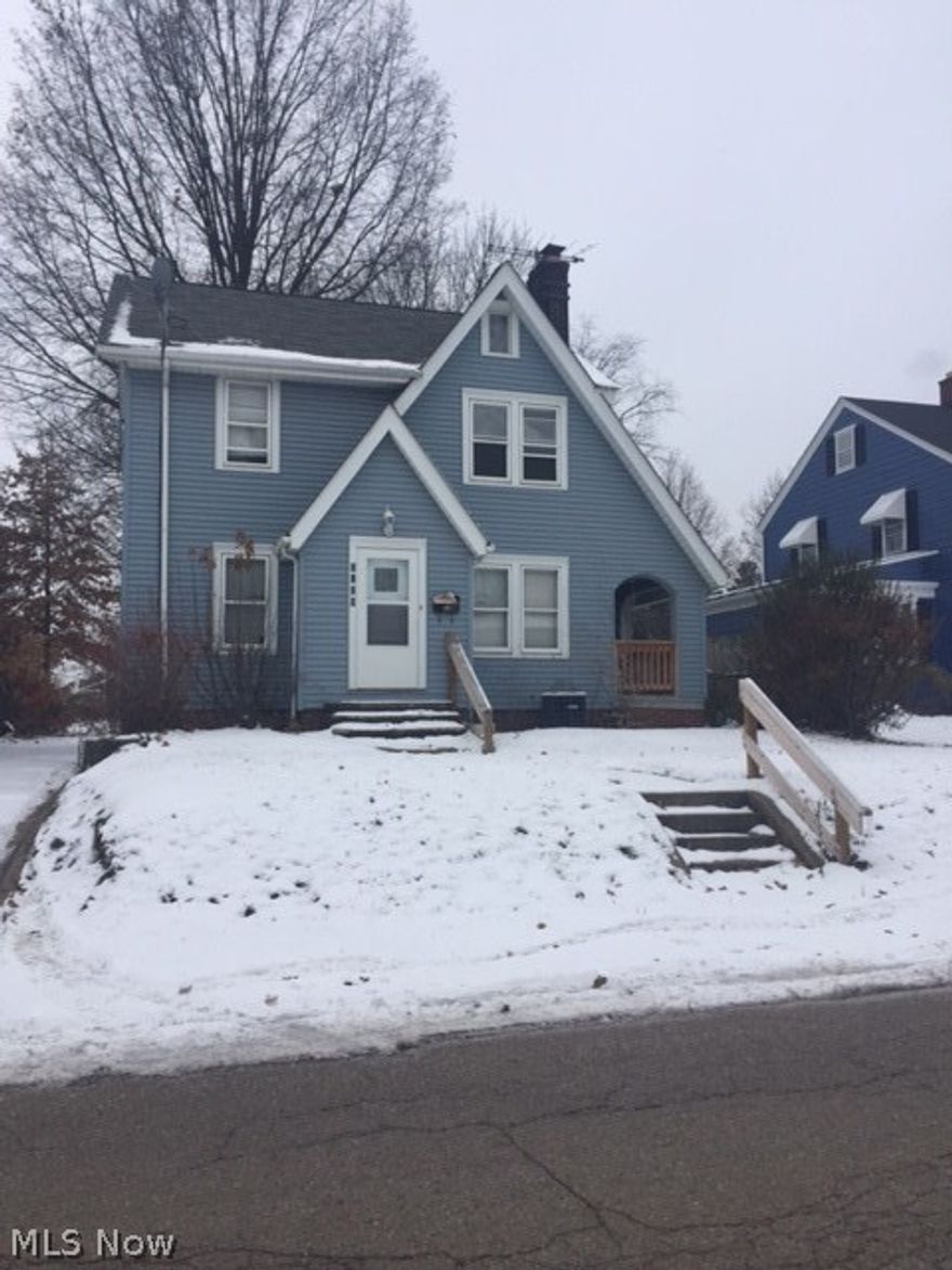 Welcome to 1029 Linwood Ave SW!  Spacious 3 bedroom two story home with large rooms, full basement with laundry hookups, convenient location to schools, shopping and restaurants.  Fireplace décor in living room and nice size dining room.  Call now