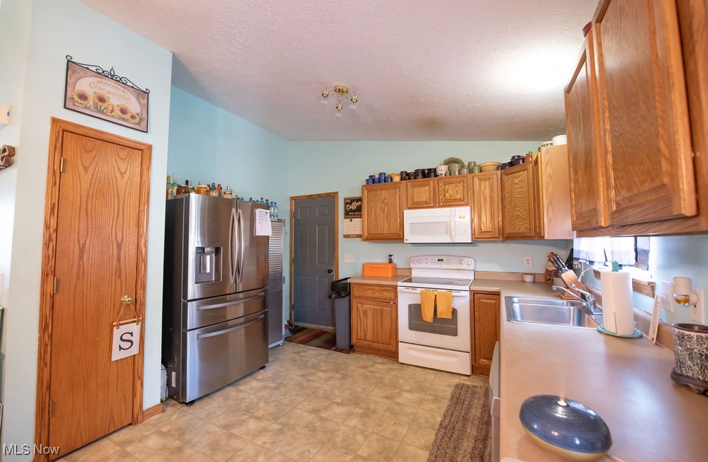 11153 Augusta Road, East Rochester, Ohio image 6