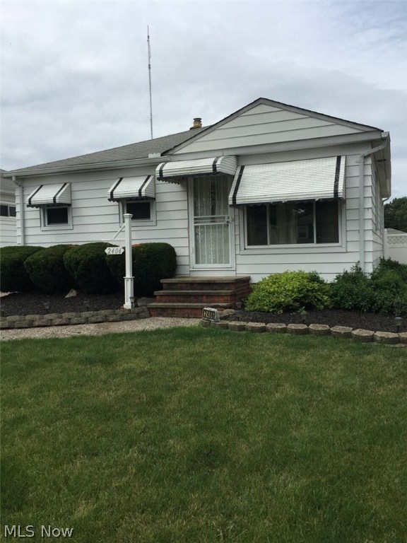 2406 Stanfield Dr., Parma - 3 bed 1.5 bath home!
$1,100 rent / $1,100 deposit
$25 application fee per adult
NO PETS / NO SMOKING / NO CMHA
Really lovely 3 bedroom 1.5 bathroom ranch home that has been thoroughly taken care of - offers everything you need in! Large backyard, rear covered patio, central air and 1.5 car garage that has great storage space! Living room leads to the spacious eat in kitchen that has all appliances (stove/range, built in oven, fridge and dishwasher)! All 3 bedrooms and the full bathroom are located on the 1st floor, and the basement has a carpeted rec room, laundry room has washer/dryer provided (not covered in lease), storage space and half bathroom!
Tenant pays all utilities incl. water/sewer/trash, gas and electric and is responsible for lawn care and snow removal.