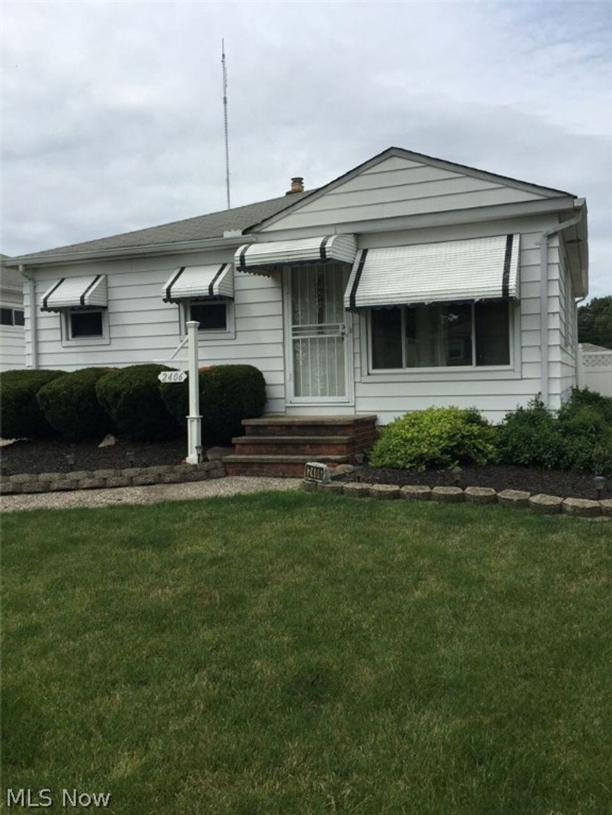 2406 Stanfield Dr., Parma - 3 bed 1.5 bath home!  

$1,100 rent / $1,100 deposit 
$25 application fee per adult 
NO PETS / NO SMOKING / NO CMHA 

Really lovely 3 bedroom 1.5 bathroom ranch home that has been thoroughly taken care of - offers everything you need in! Large backyard, rear covered patio, central air and 1.5 car garage that has great storage space! Living room leads to the spacious eat in kitchen that has all appliances (stove/range, built in oven, fridge and dishwasher)! All 3 bedrooms and the full bathroom are located on the 1st floor, and the basement has a carpeted rec room, laundry room has washer/dryer provided (not covered in lease), storage space and half bathroom! 

Tenant pays all utilities incl. water/sewer/trash, gas and electric and is responsible for lawn care and snow removal.