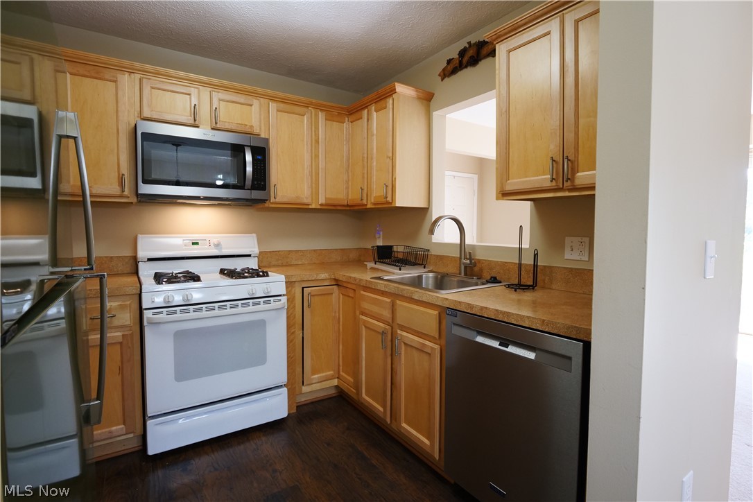 Hickory Ridge Condo - Residential