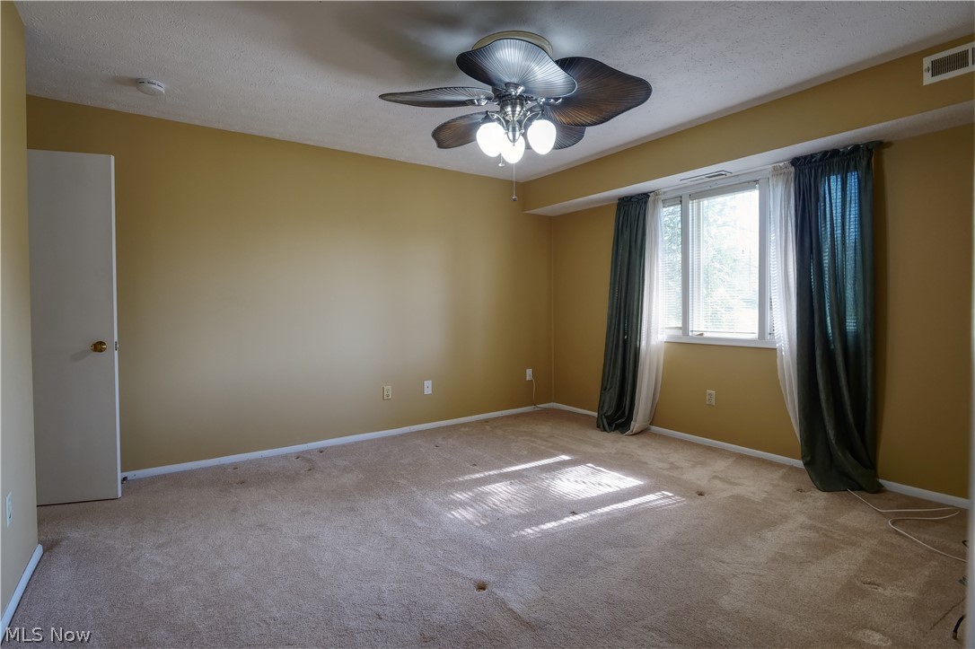 Hickory Ridge Condo - Residential
