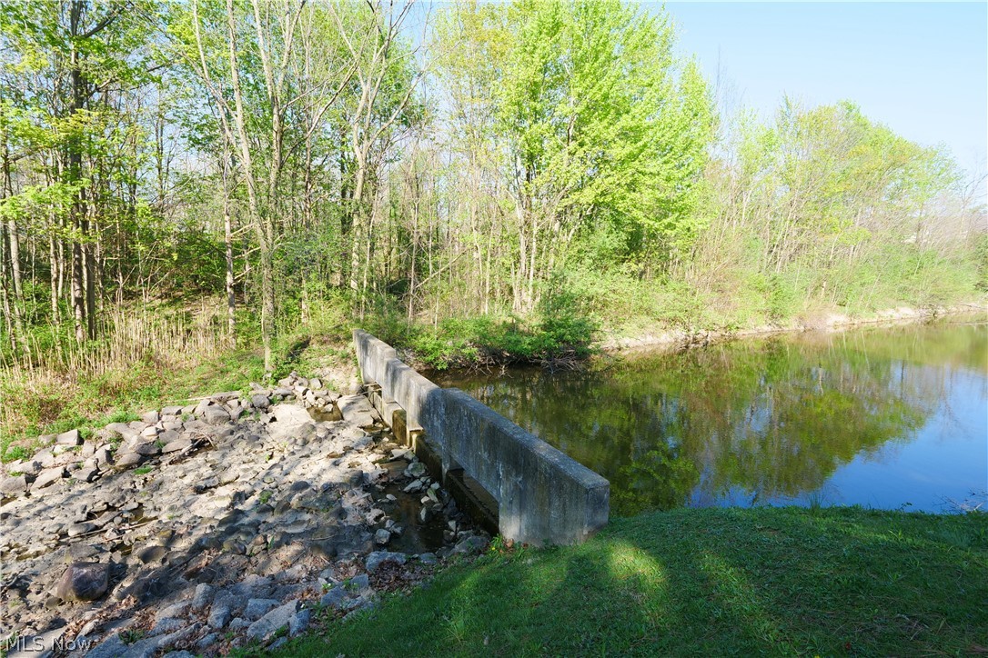 Hickory Ridge Condo - Residential