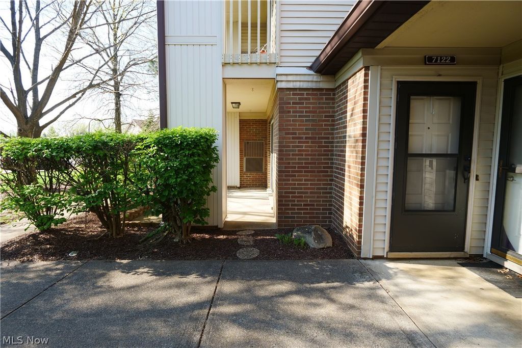 Photo of 7122 Village Drive, Concord Township, OH 44060 (MLS # 5204080)