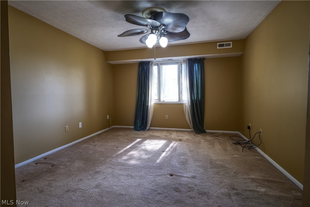 Hickory Ridge Condo - Residential