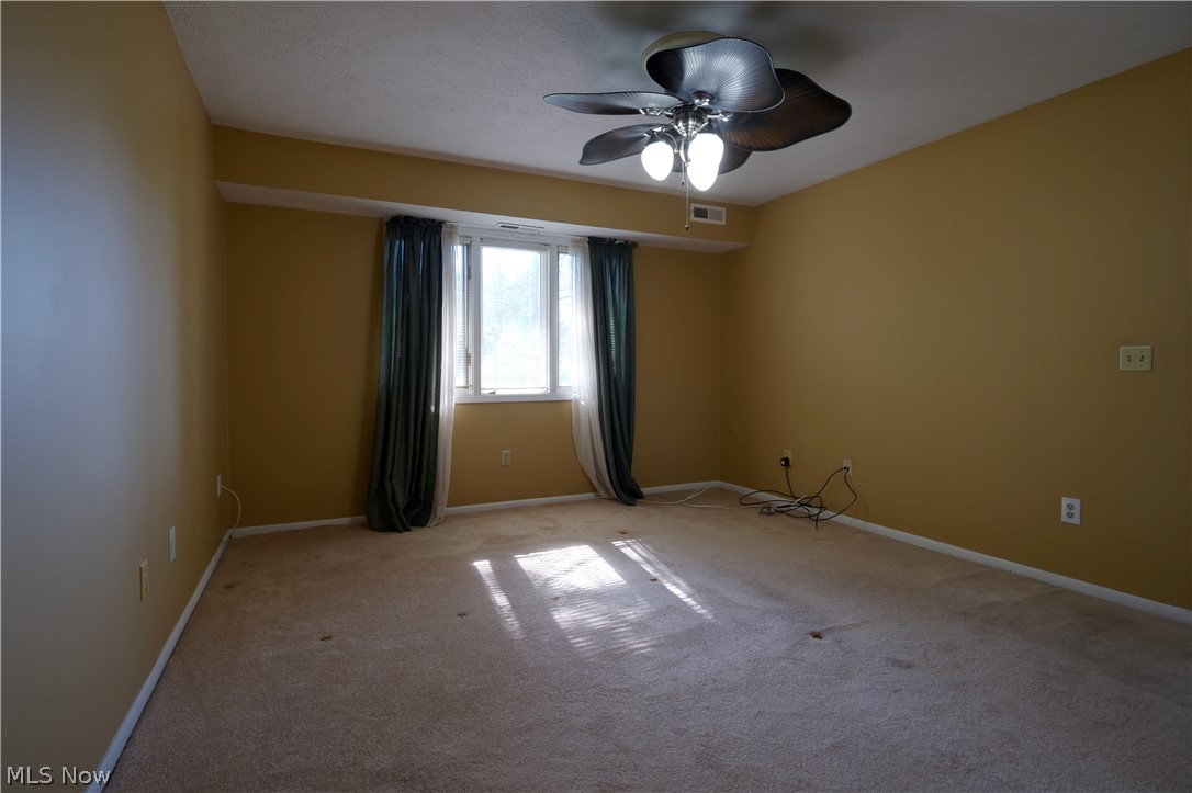 Hickory Ridge Condo - Residential