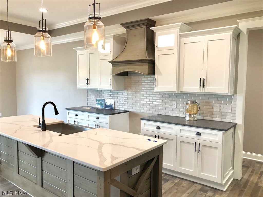 Lake Ospgs Village - Residential