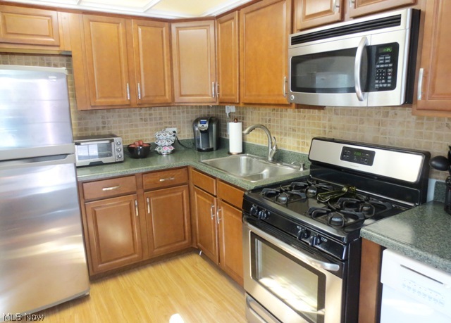 Crestivew - Residential