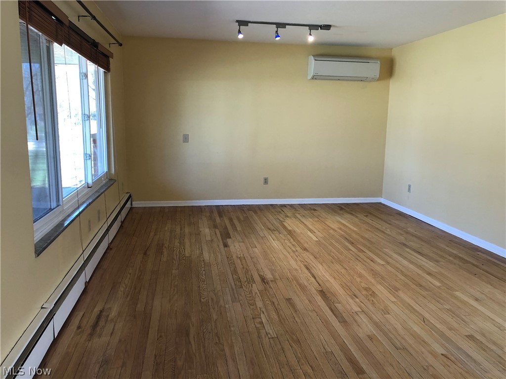 Willowdale - Residential