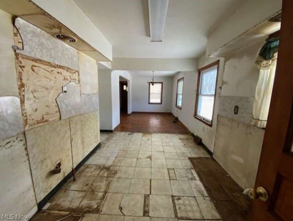 Photo of 10405 Chillicothe Road, Kirtland, OH 44094 (MLS # 5187523)