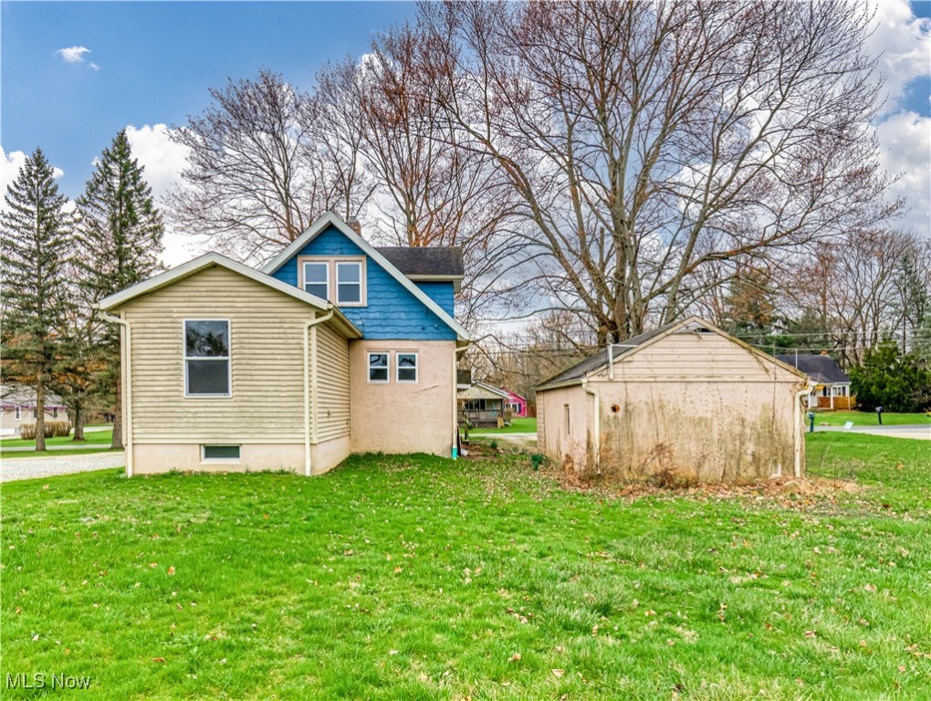 3557 Carper Avenue, Akron, Ohio image 23