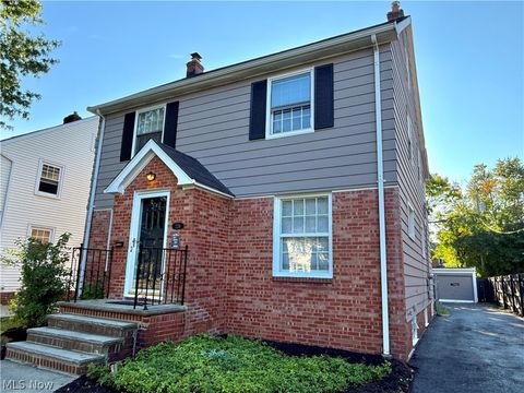 Tiny photo for 2216 Barrington Road, University Heights, OH 44118 (MLS # 5190668)