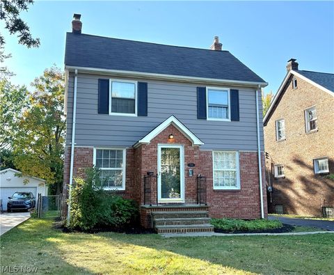 Photo of 2216 Barrington Road, University Heights, OH 44118 (MLS # 5190668)