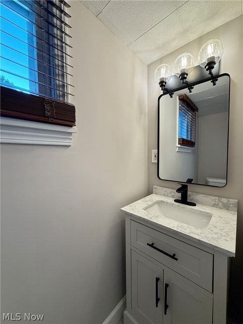 Tiny photo for 2216 Barrington Road, University Heights, OH 44118 (MLS # 5190668)