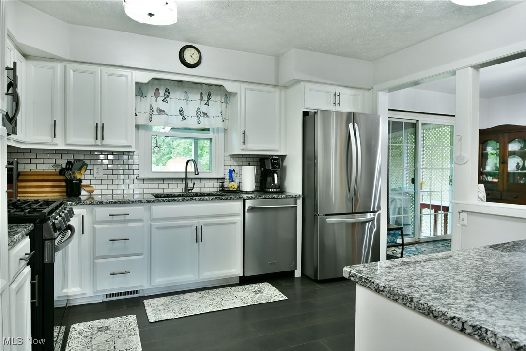 1723 Coventry Avenue, Howland, Ohio image 17