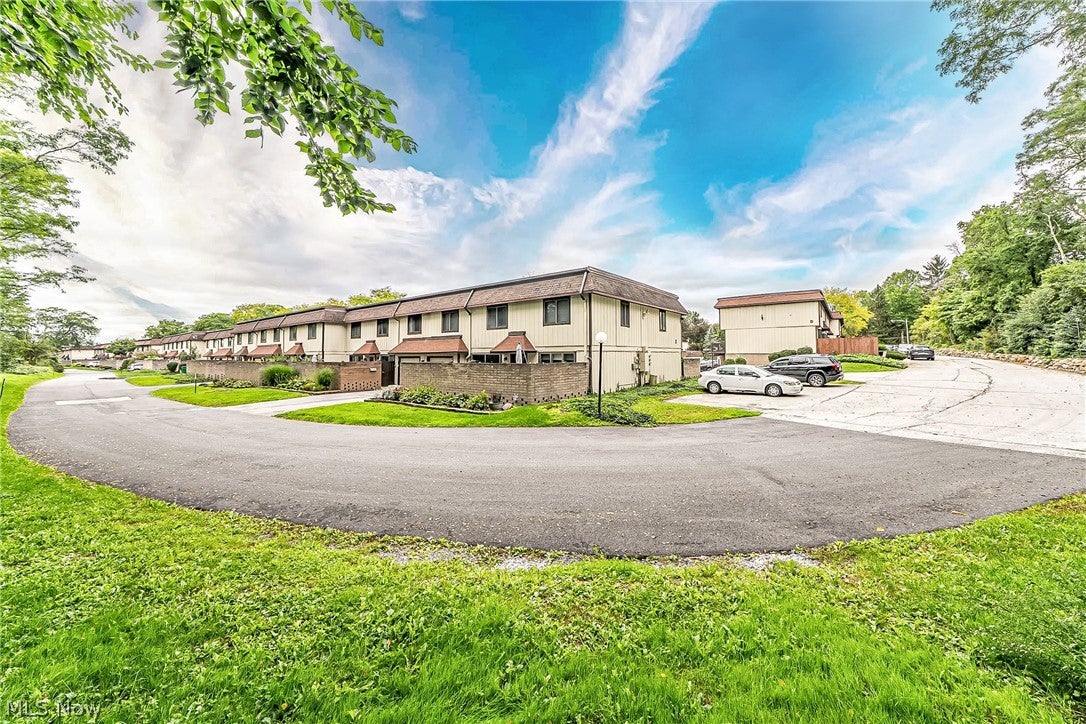 9956 Johnnycake Ridge Road E15