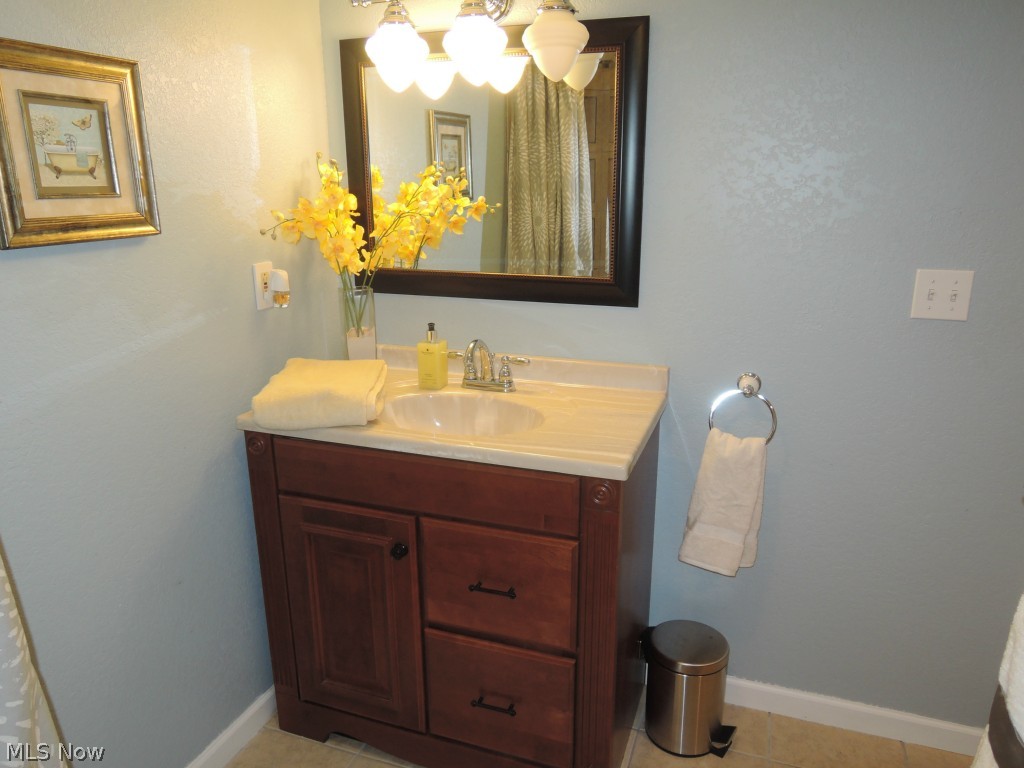 Colonial Heights 01 - Residential