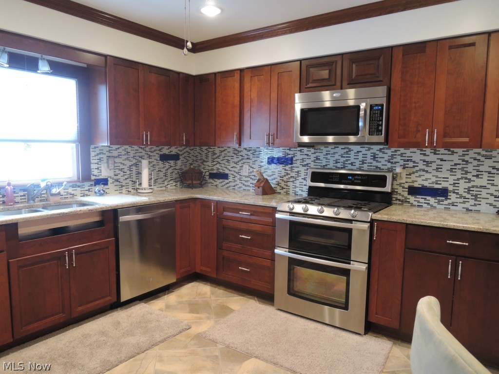 Colonial Heights 01 - Residential