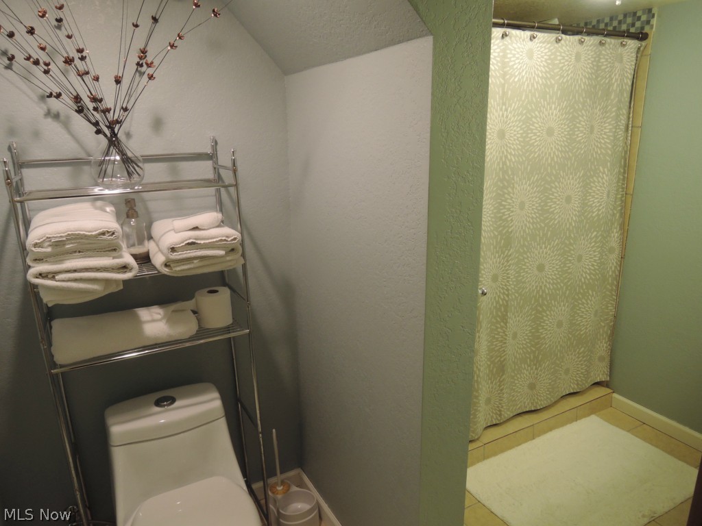 Colonial Heights 01 - Residential