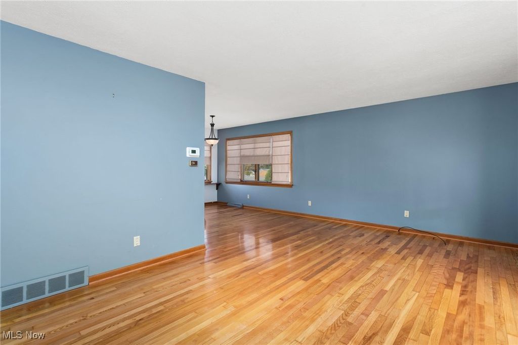 Photo of 620 Woodland Avenue, Wadsworth, OH 44281 (MLS # 5158674)